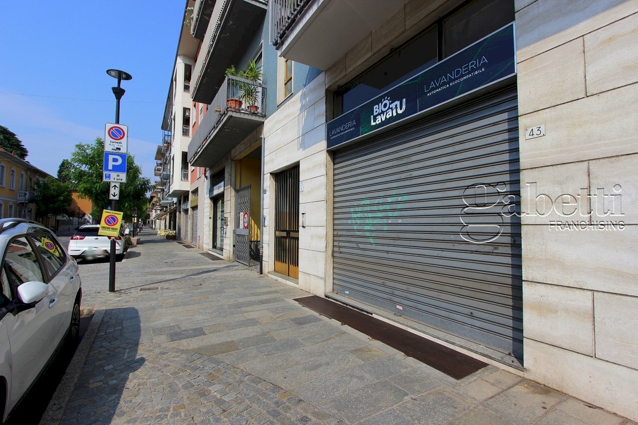 esterno - Commercial Premises Viale Villoresi, Nerviano - photo 1