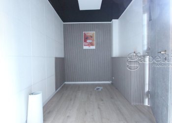 parte posteriore negozio - Commercial Premises Viale Villoresi, Nerviano - photo 8