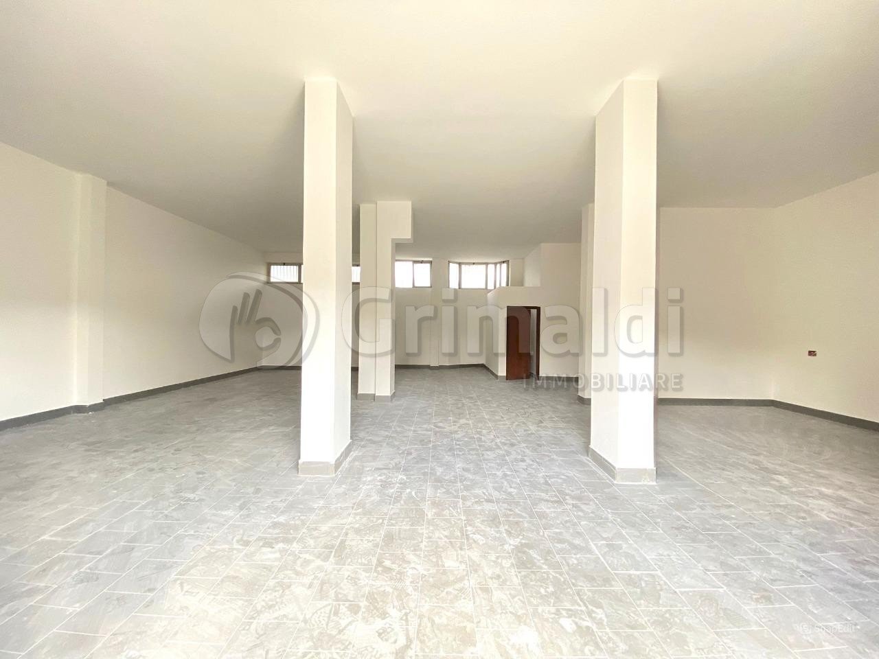 1.jpg - Locale Commerciale Giugliano in Campania - foto 1