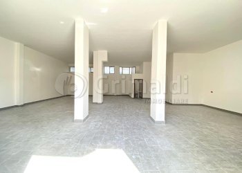 4.jpg - Locale Commerciale Giugliano in Campania - foto 3