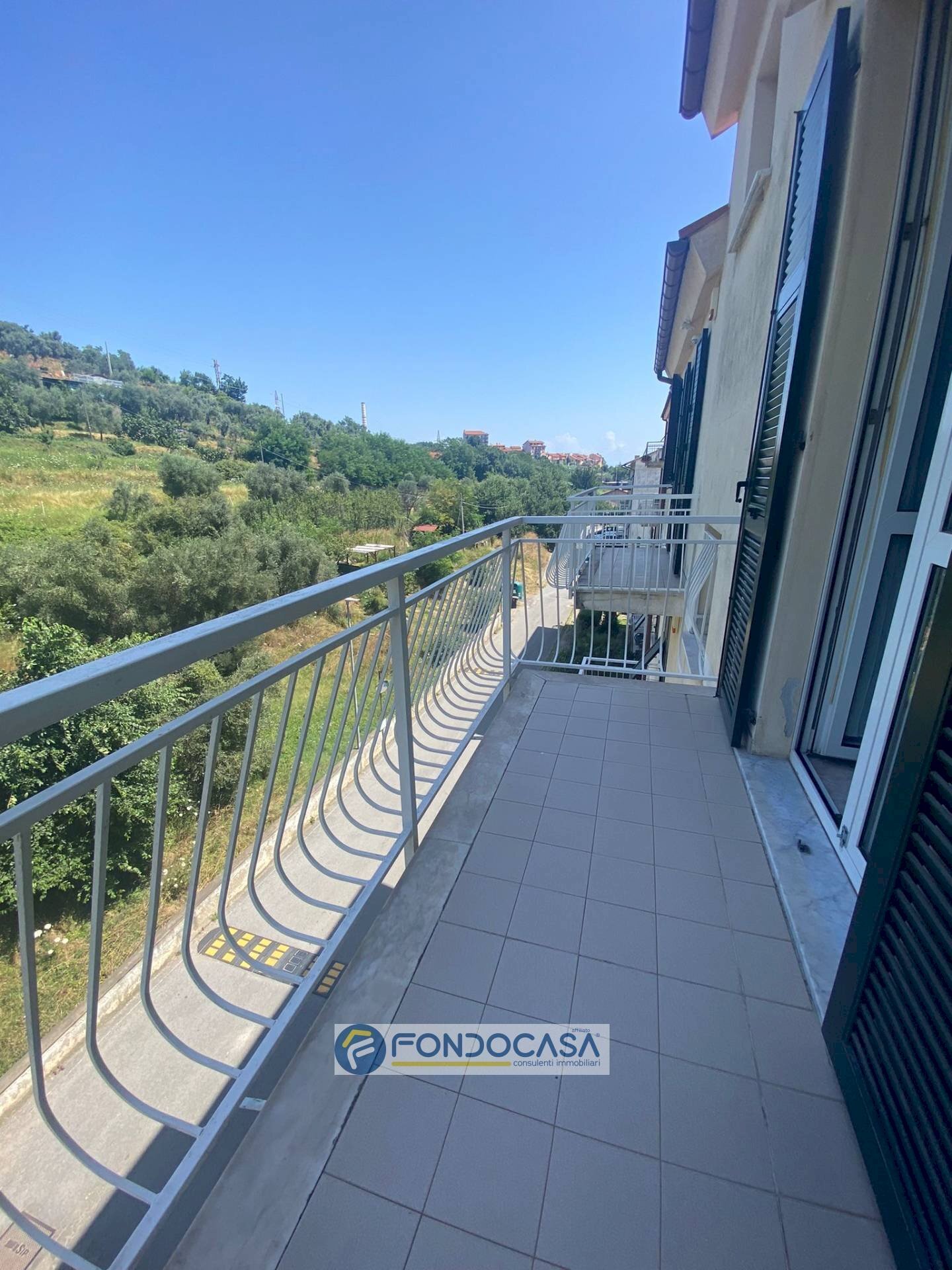 Apartment via Piave, Vado Ligure - photo 1