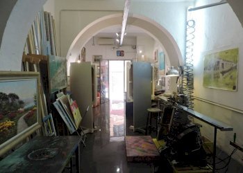 interno locale - Negozio via Pietro Cristofoli, 5r, Genova (zona Sampierdarena) - foto 7