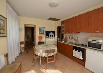Cucina - Casa indipendente Frazione Praie, 65, Locana - foto 28