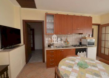 Cucina - Casa indipendente Frazione Praie, 65, Locana - foto 29