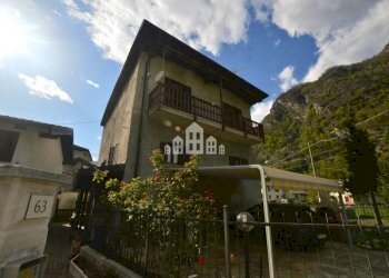 Facciata - Casa indipendente Frazione Praie, 65, Locana - foto 42