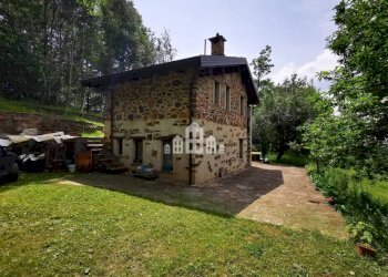 Facciata - Casa indipendente Regione Issoglio, snc, Rueglio - foto 1