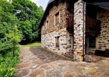 Facciata - Casa indipendente Regione Issoglio, snc, Rueglio - foto 7