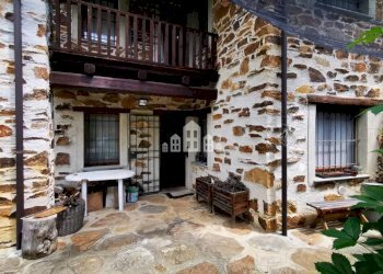 Facciata - Casa indipendente Regione Issoglio, snc, Rueglio - foto 11