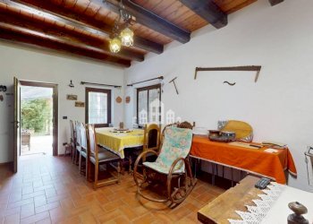 Soggiorno con angolo cottura - Casa indipendente Regione Issoglio, snc, Rueglio - foto 18