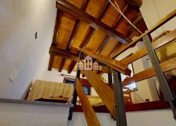 Vano scala - Casa indipendente Regione Issoglio, snc, Rueglio - foto 25