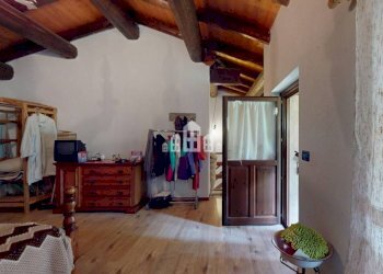 Camera - Casa indipendente Regione Issoglio, snc, Rueglio - foto 36