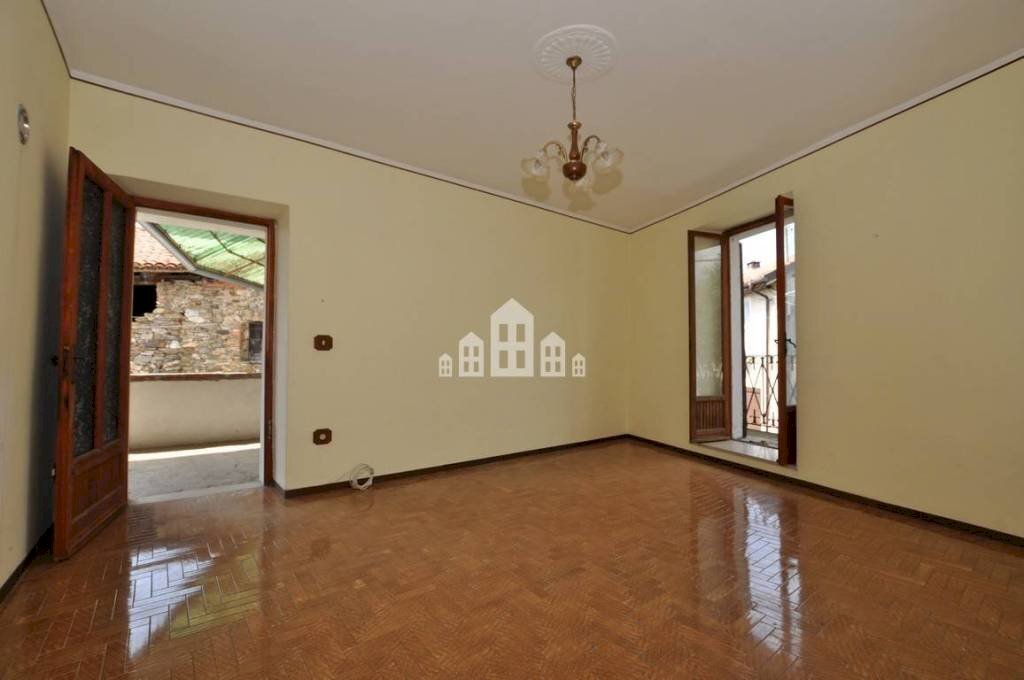 Camera - Casa indipendente via Costantino Nigra, 5, Castelnuovo Nigra - foto 1