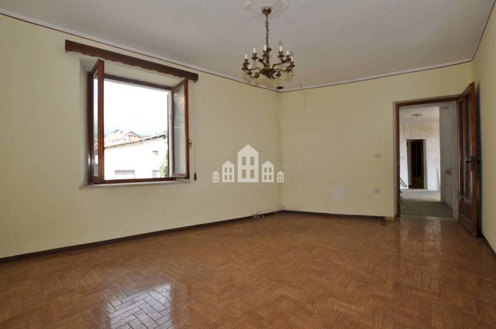 Camera - Casa indipendente via Costantino Nigra, 5, Castelnuovo Nigra - foto 2