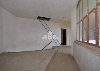 Vano scala - Casa indipendente via Costantino Nigra, 5, Castelnuovo Nigra - foto 11