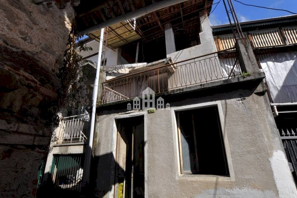 Facciata - Casa indipendente via Croce, 6, Castellamonte - foto 1