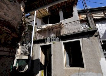 Facciata - Casa indipendente via Croce, 6, Castellamonte - foto 1