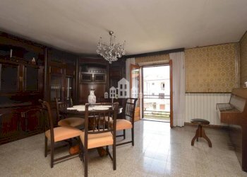 Sala - Casa indipendente via Umberto I, 20, Val di Chy - foto 2