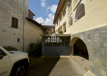 Cortile - Casa indipendente via Umberto I, 20, Val di Chy - foto 5