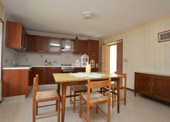 Cucina - Casa indipendente via Umberto I, 20, Val di Chy - foto 18