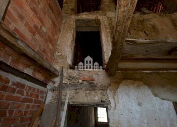 Sottotetto - Casa indipendente via Umberto I, 20, Val di Chy - foto 49