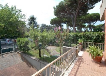 DSC_0005.JPG - Villa Via Cortona 127, Pietrasanta - foto 3