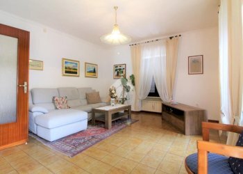 Four-room apartment Via San Marco, Borgofranco d'Ivrea - photo 1
