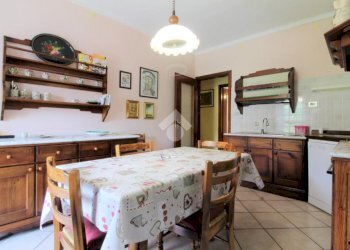 Four-room apartment Via San Marco, Borgofranco d'Ivrea - photo 9
