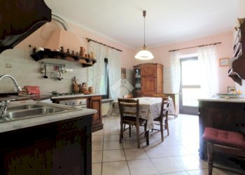 Four-room apartment Via San Marco, Borgofranco d'Ivrea - photo 10
