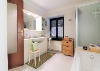 Four-room apartment Via San Marco, Borgofranco d'Ivrea - photo 24