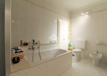 Four-room apartment Via San Marco, Borgofranco d'Ivrea - photo 25