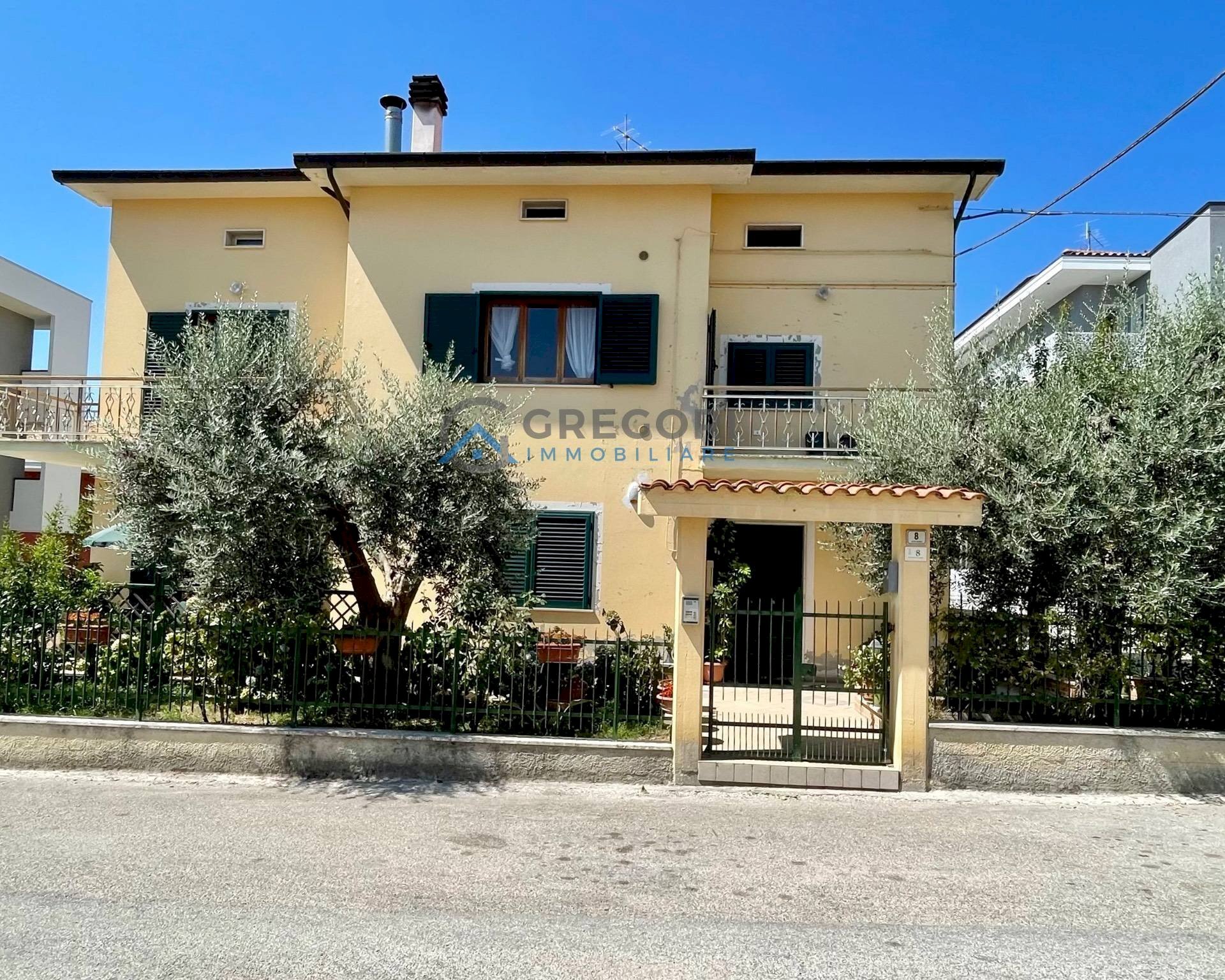 Villa Bifamiliare Via De Gasperi, Nereto - foto 1