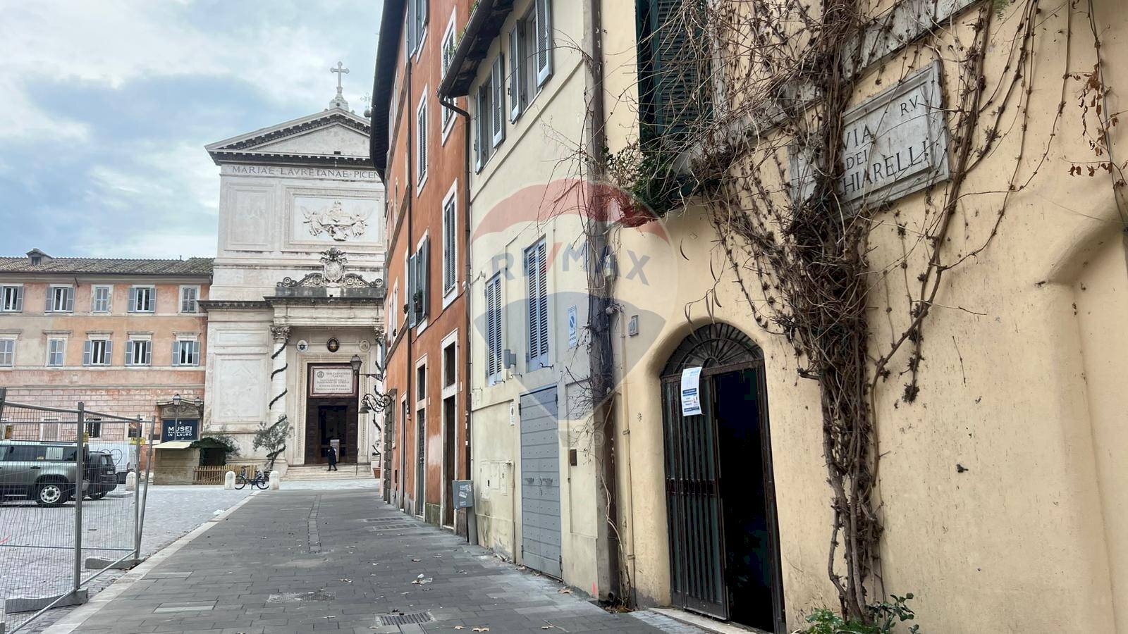 Commercial Premises VIA dei Vecchiarelli(Coronari, Roma (neighborhood Centro Storico) - photo 3