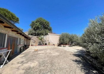 Single Family Villa via Eva Peron, Monreale - photo 2