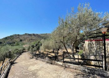 Single Family Villa via Eva Peron, Monreale - photo 24