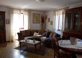 sala 8.jpeg - Terratetto - Terracielo Via Borgo Rometta Soliera 57, Fivizzano - foto 7