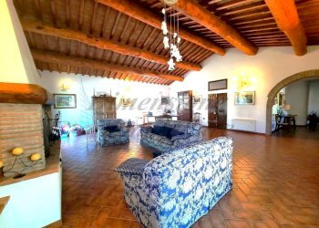 photo_5812084285253992711_y.jpg - Casa indipendente Via Sin le Noble, Cecina - foto 8