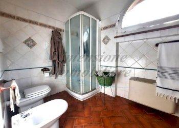 photo_5812084285253992690_y.jpg - Casa indipendente Via Sin le Noble, Cecina - foto 19