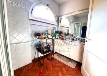 photo_5812084285253992686_y.jpg - Casa indipendente Via Sin le Noble, Cecina - foto 20