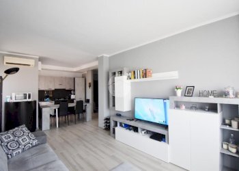 Trilocale Via G. Rossini, Ivrea - foto 1