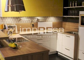 Quadrilocale Viale della Vittoria, Montebelluna - foto 1