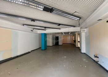 Locale Commerciale Corso Italia, Pietra Ligure - foto 8