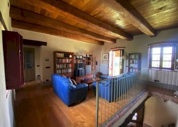 Stanza arredata - Rustico Dogliani - foto 14