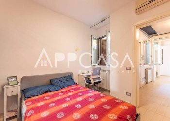 Camera da letto - Trilocale via Feltre, 19, Roma - foto 6
