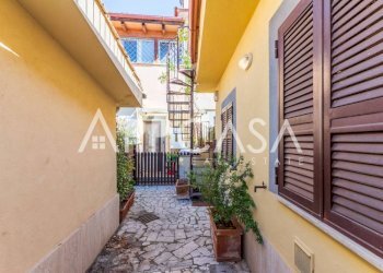 Cortile interno - Trilocale via Feltre, 19, Roma - foto 14
