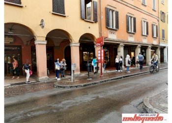 Negozio Bologna (zona Centro Storico) - foto 1