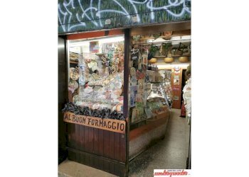 Negozio Bologna (zona Centro Storico) - foto 2
