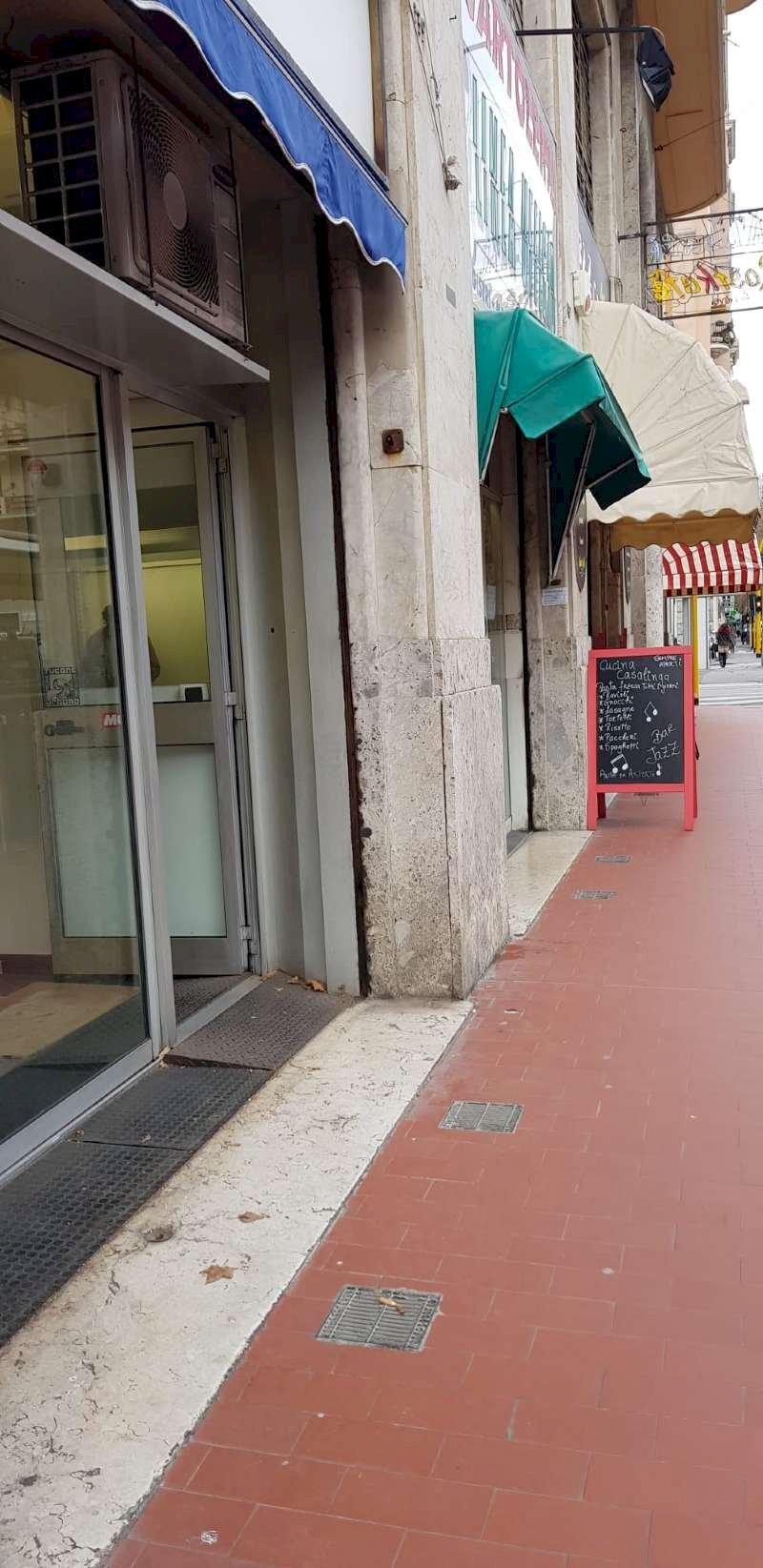 5 - Negozio via rimassa, Genova (zona Foce) - foto 3