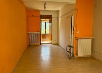 Stanza non arredata - Negozio via Emile Chanoux, 136, Chatillon - foto 5