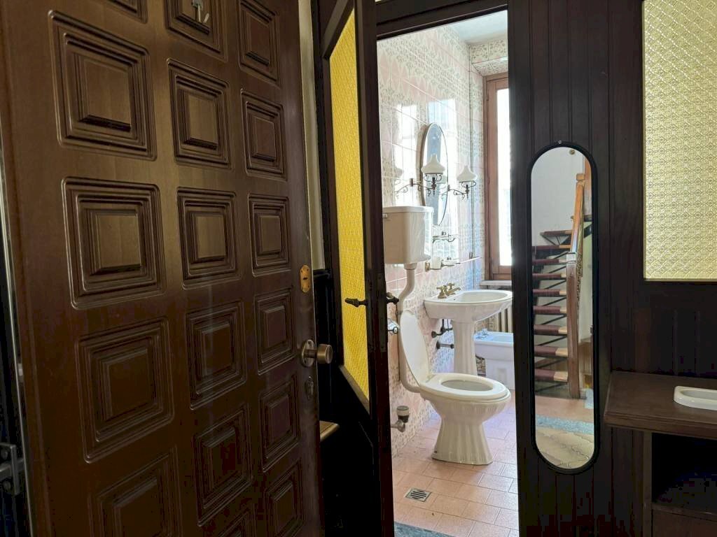 Bagno - Quadrilocale via Emile Chanoux, 132, Chatillon - foto 2