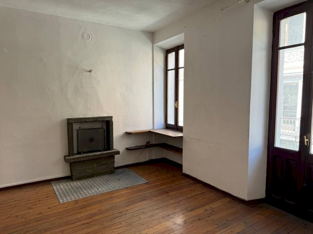 Stanza non arredata - Four-room apartment via Emile Chanoux, 132, Chatillon - photo 2